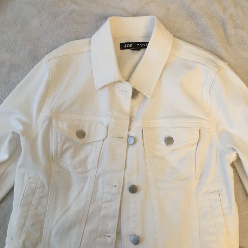White denim jacket 🤍
